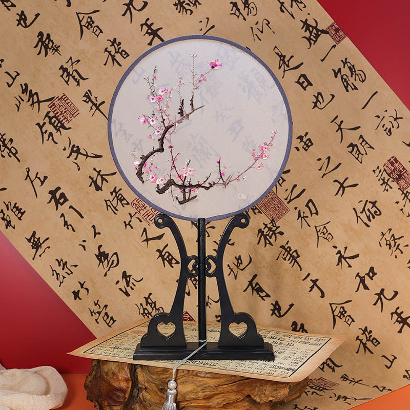 Handheld plum blossom round embroidered fan