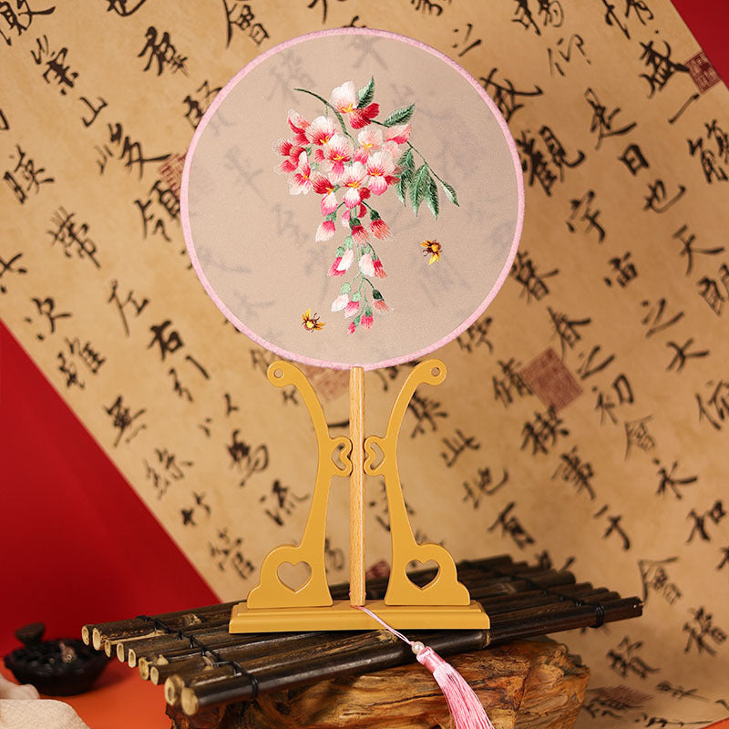 Handheld Cissus repens round embroidered fan